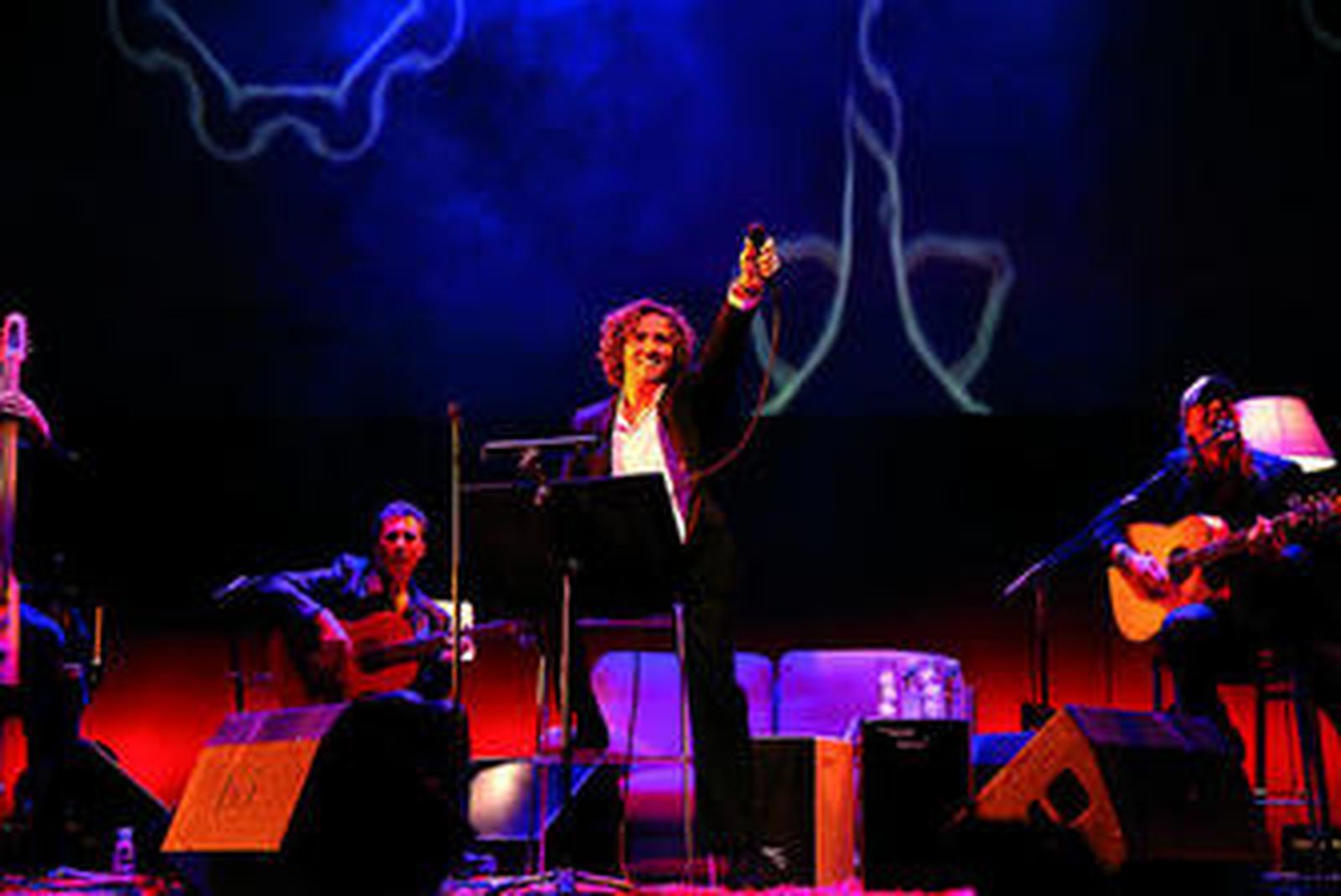 David Bisbal durante su actuación el sábado en Roquetas de Mar