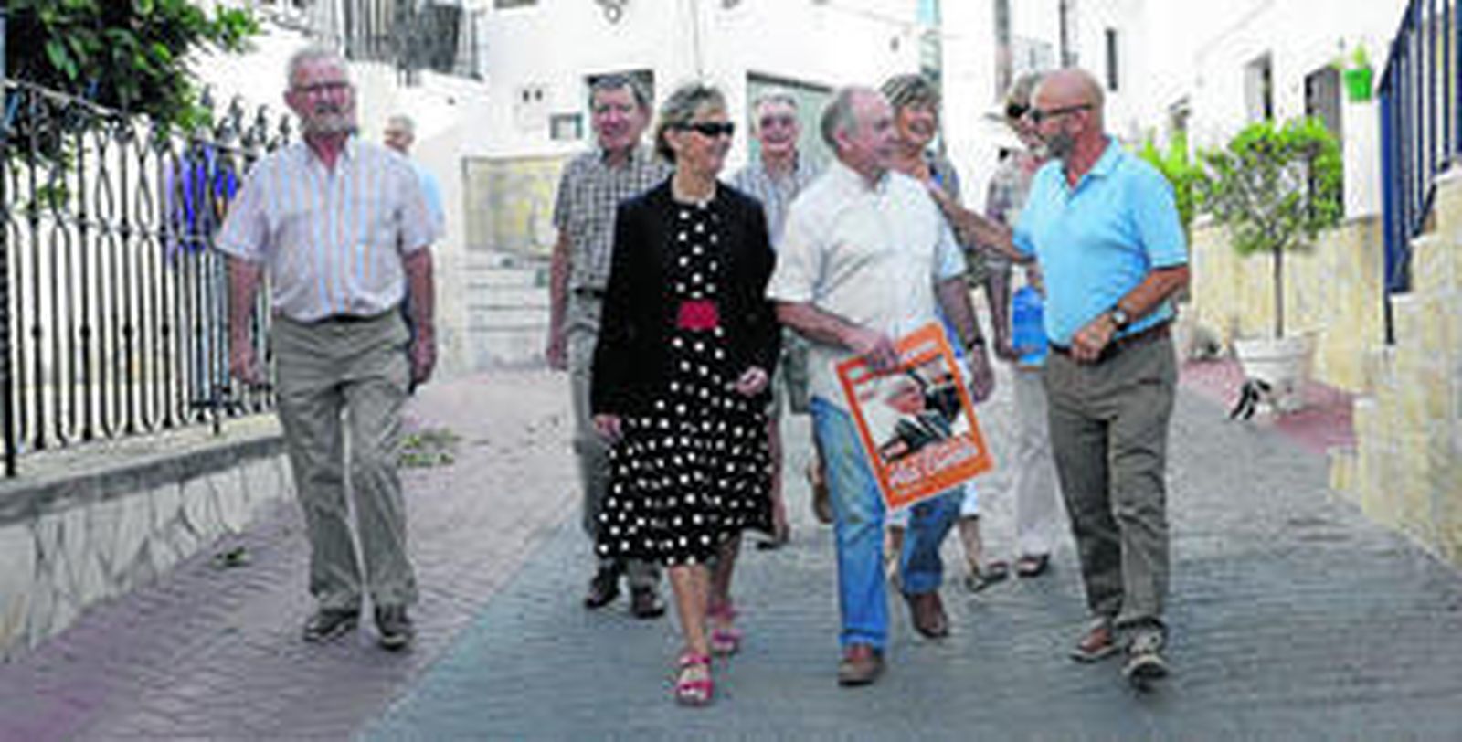 A la caza de 46.000 votos 'guiris'