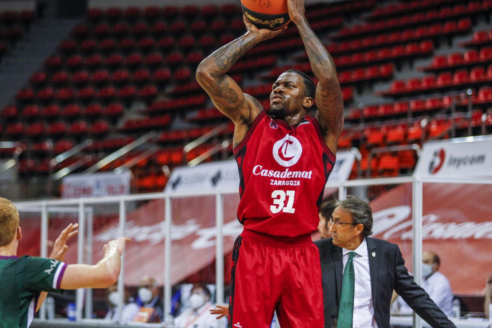 El triunfo del Unicaja ante el Zaragoza, en fotos