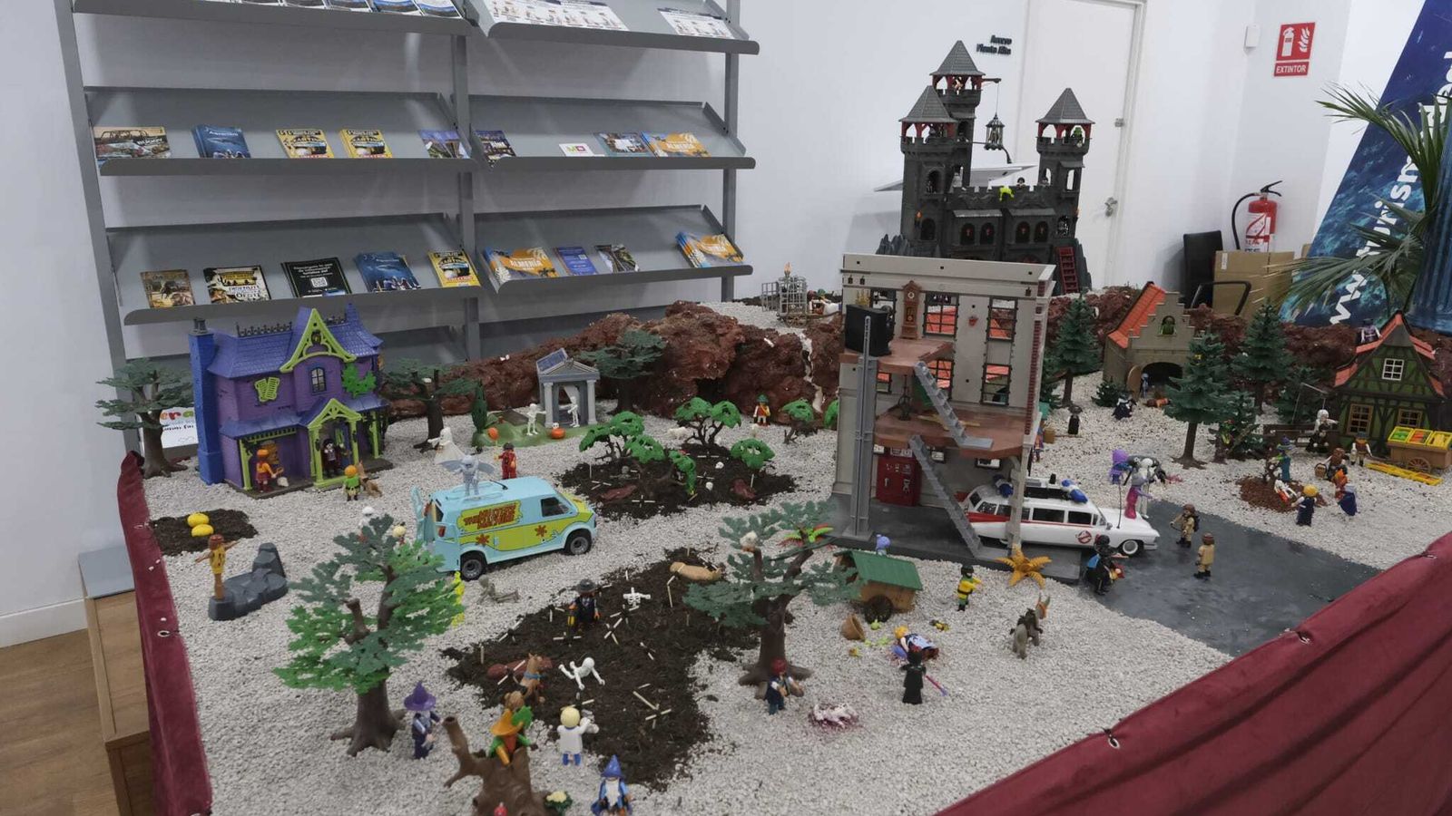 Exposición de playmobil con motivo de la Noche en Negro.