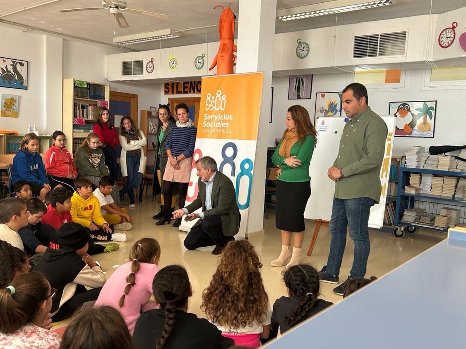 Diputación ha llevado hasta los colegios de la provincia unos talleres de sensibilización sobre discapacidad.