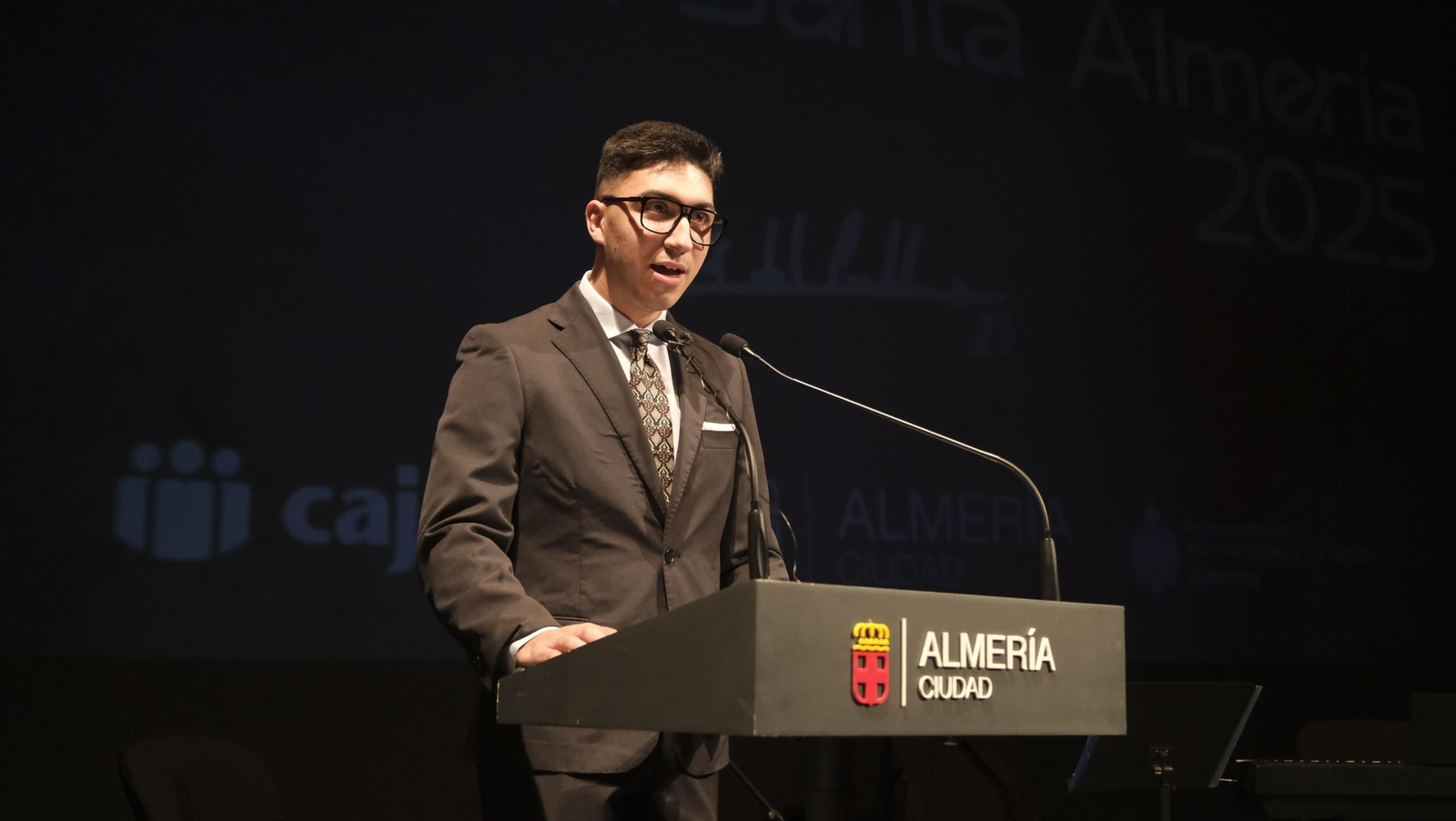 Presentación del cartel de la Semana Santa de Almería 2025, en imágenes