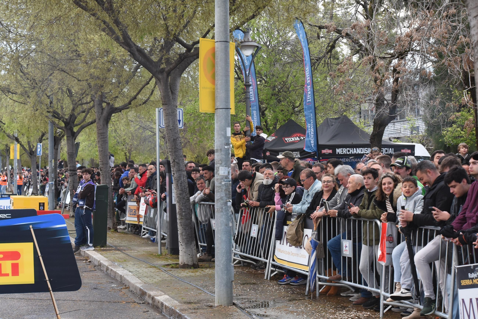 Las mejores fotos del espectacular tramo urbano del Rallye Sierra Morena 2025