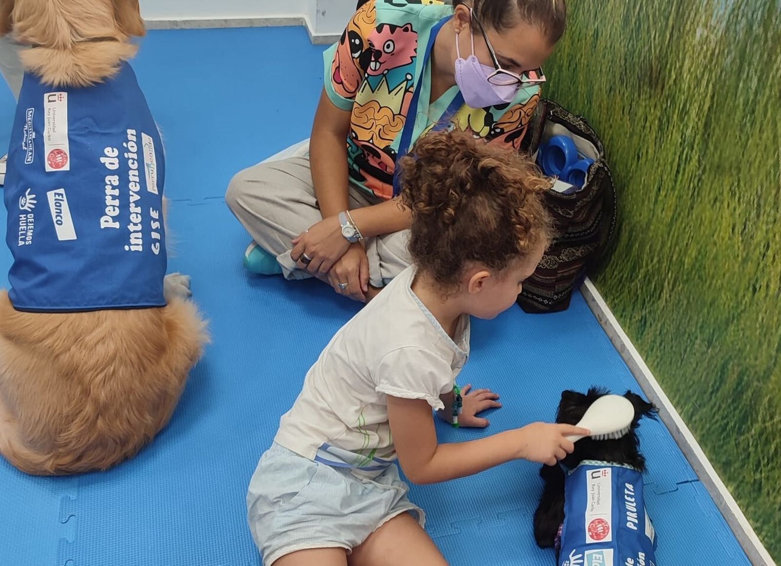 Terapia asistida con perros en la Axarquía.