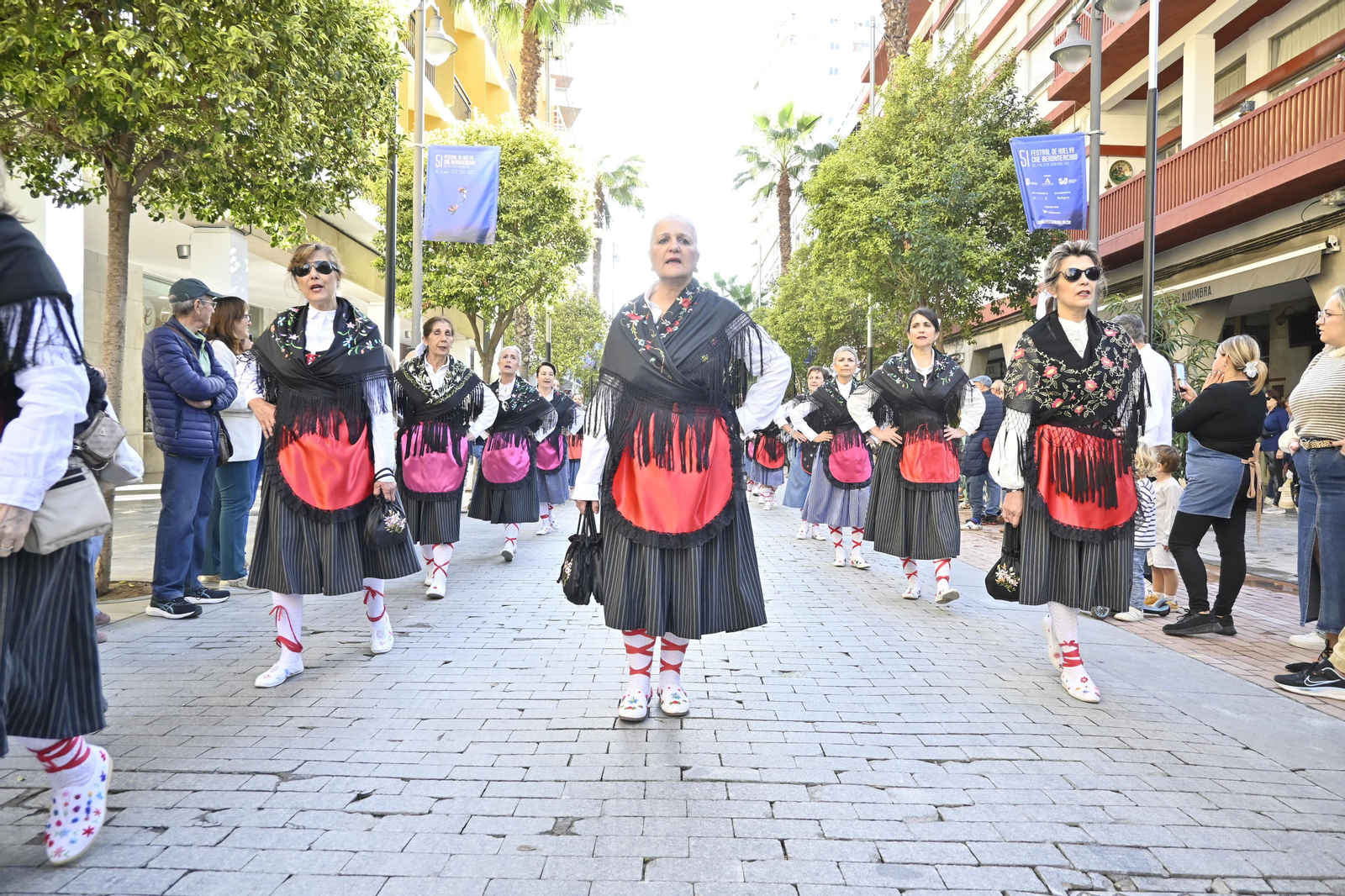 Las mejores mágenes del "II Encuentro de Danzas y Folclore Tradicional" de la provincia de Huelva