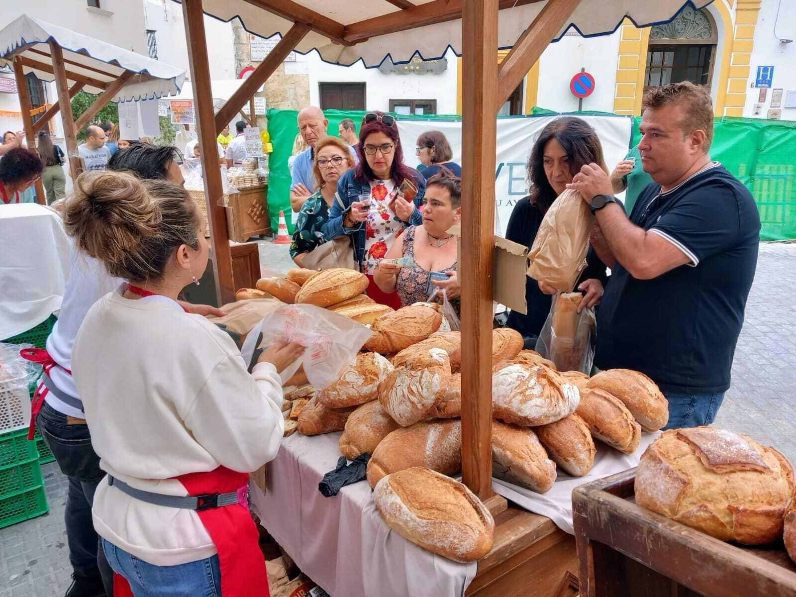 Las imágenes del Día de Lomo en manteca en Vejer: un sabroso plan en uno de los pueblos bonitos de Cádiz
