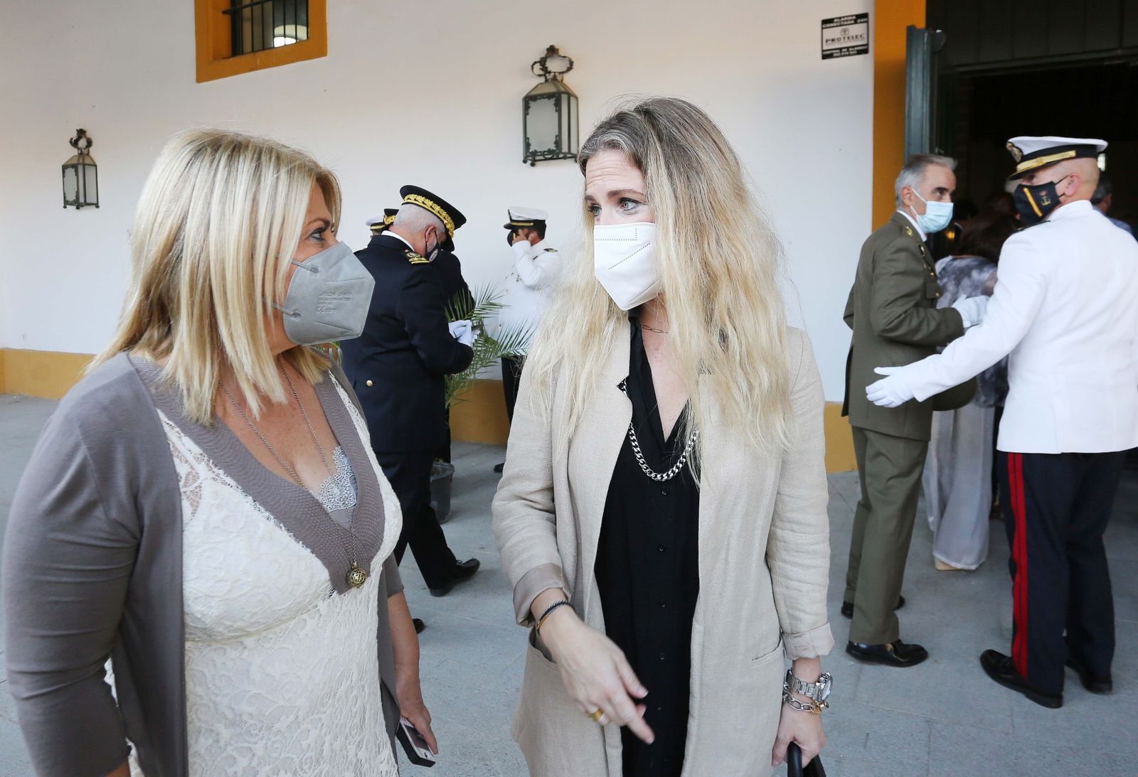 Imágenes de la celebración del patrón de la Policía Nacional