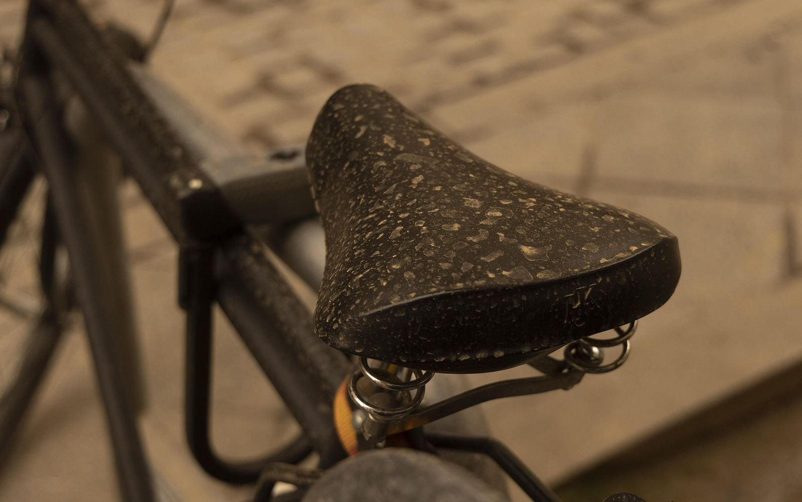 Las imágenes de Sevilla cubierta de calima y polvo en suspensión