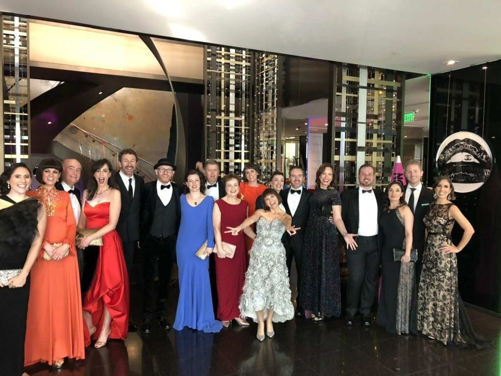 El equipo de 'Late Afternoon', preparados para pisar la alfombra roja de los Oscars.