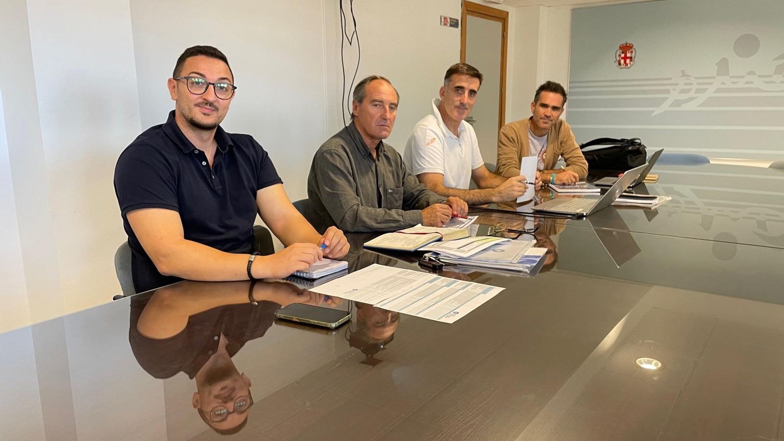 El concejal reunido con el responsable de Active Rinning Cities.