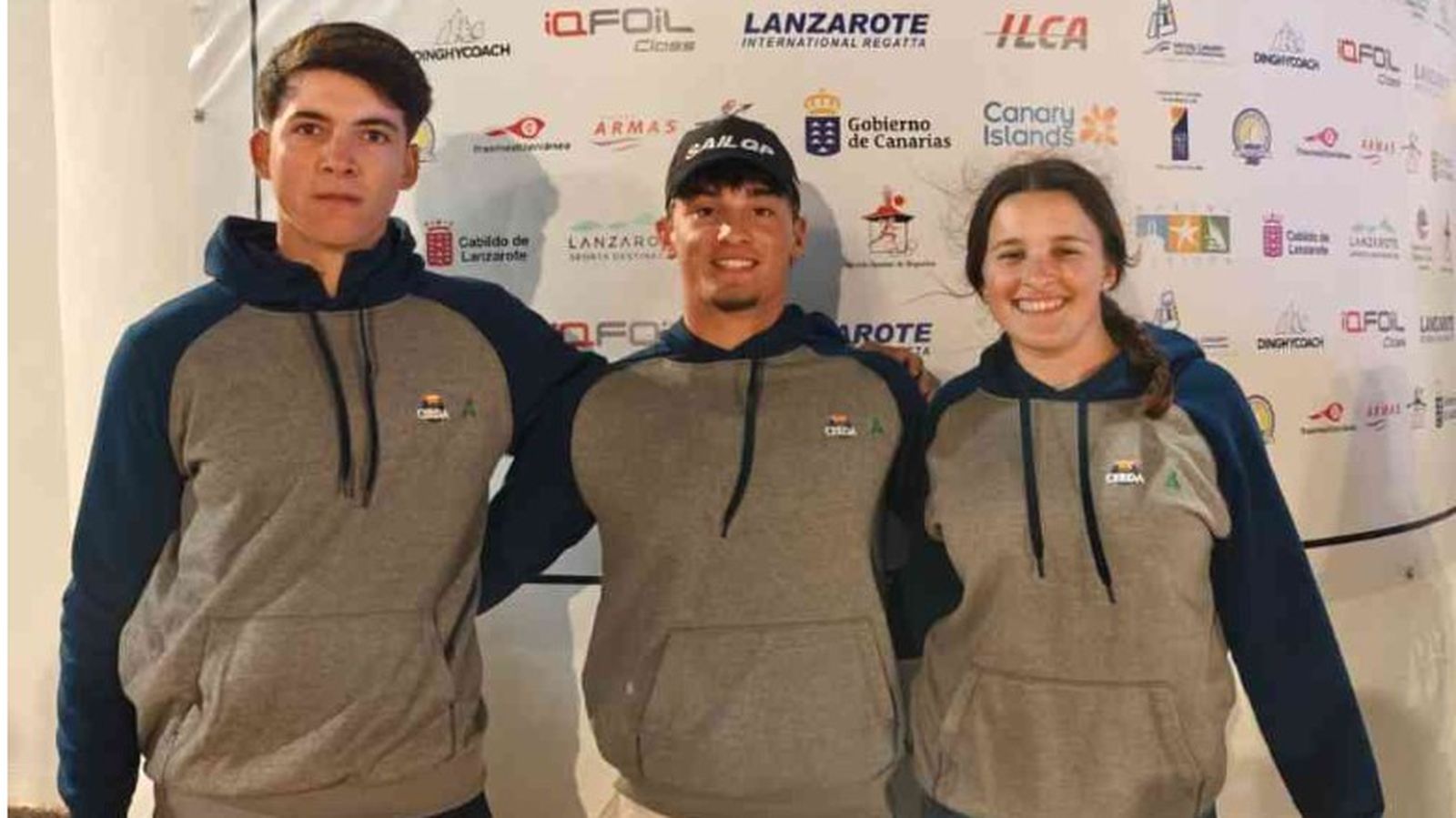 Raquel Retamero, con los otros dos andaluces en el Mundial, Roberto Aguilar y José Manuel Vargas