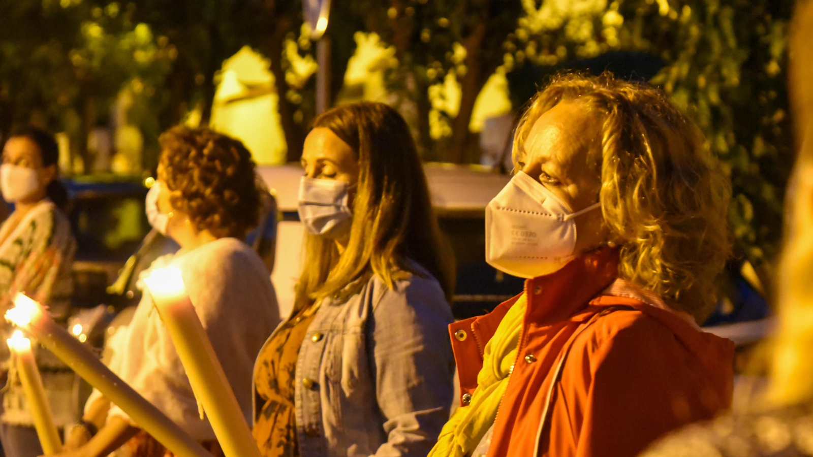 Las fotos de la Virgen de la Salud procesionando en la barriada de San Garcia