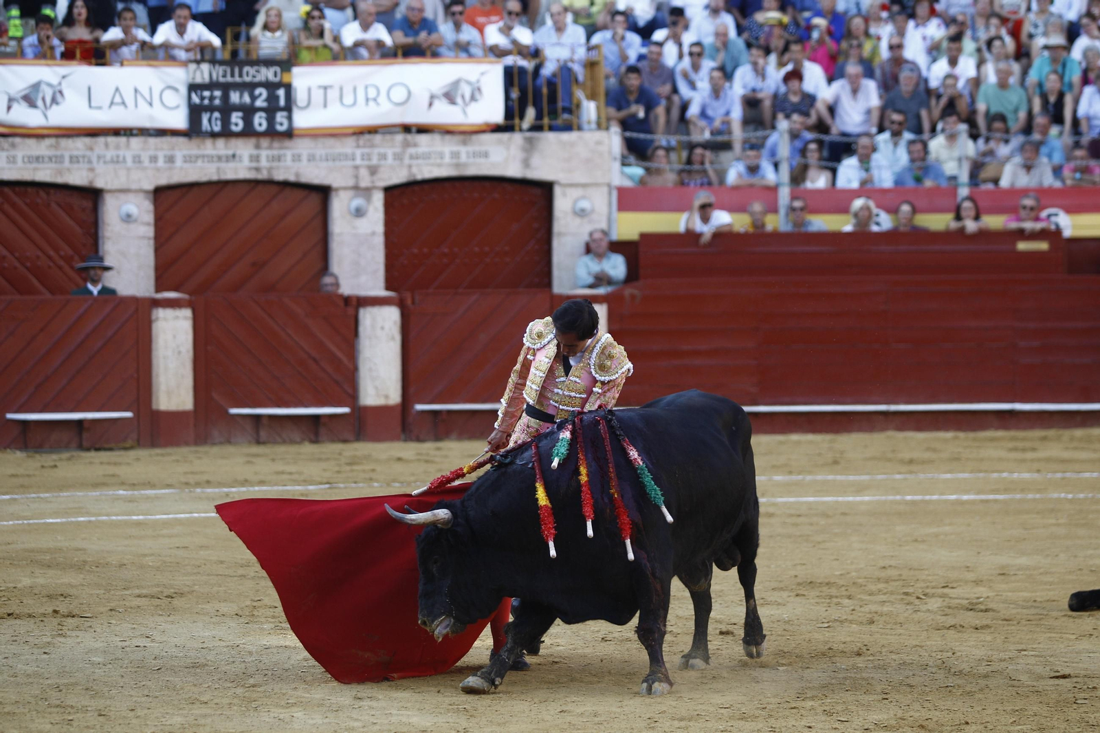 Las mejores imágenes de los toreros Fortes, Juan Ortega y David de Miranda en la Feria de Almería 2025