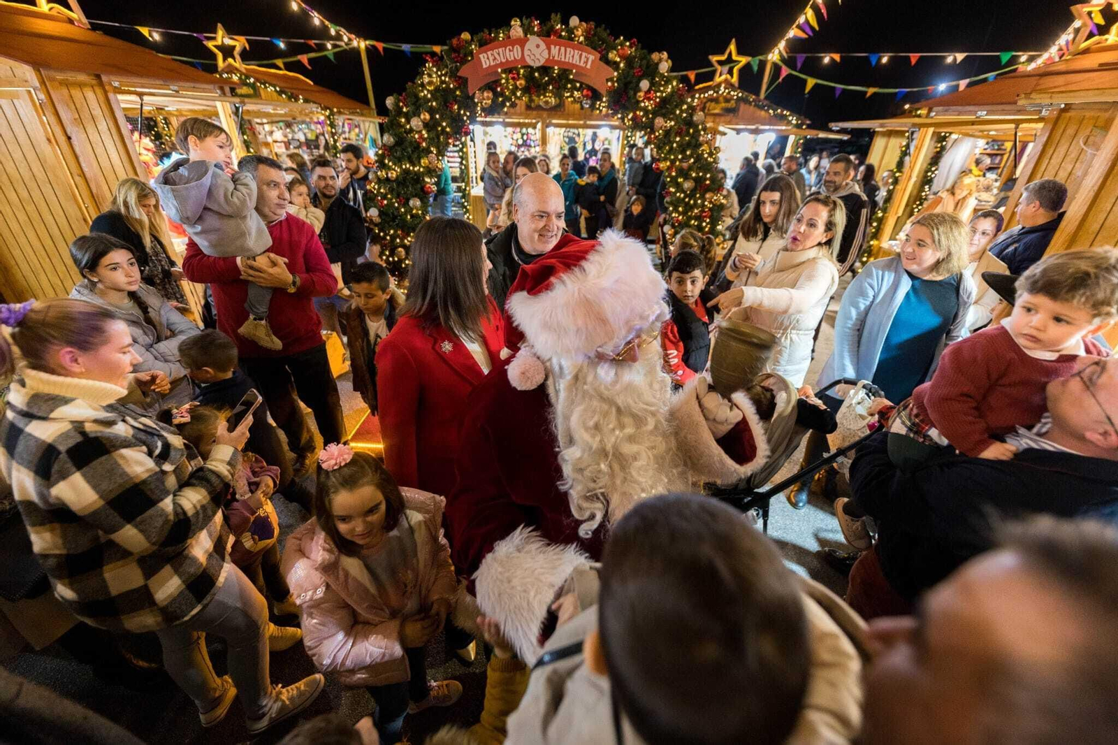 Inauguración del mercadillo navideño Besugo Market en San Fernando