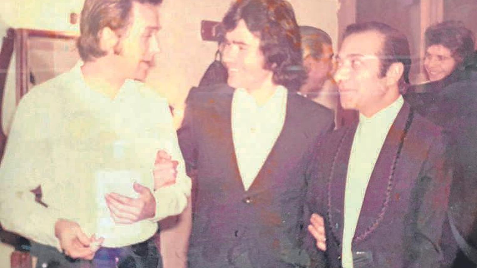 Con Ramiro de Algeciras, Juan Habicuela y Camarón al fondo.