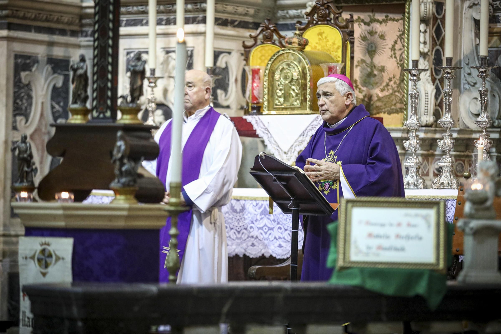 Imágenes del estado de alarma en Cádiz por el coronavirus durante la tarde del 16 de marzo