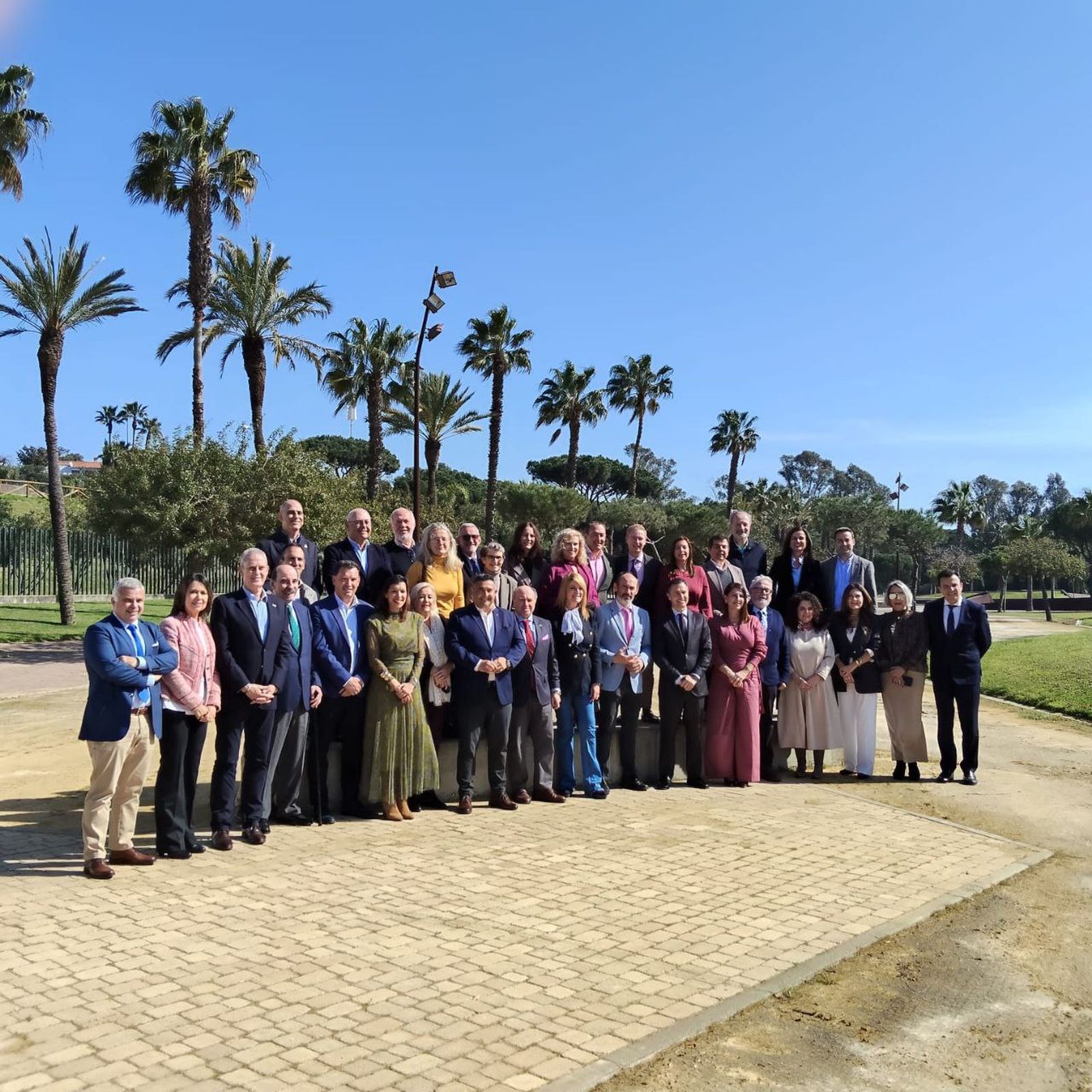 Jurado formado por personalidades de entidades tanto públicas como privadas, así como de la vida social y civil de Huelva.