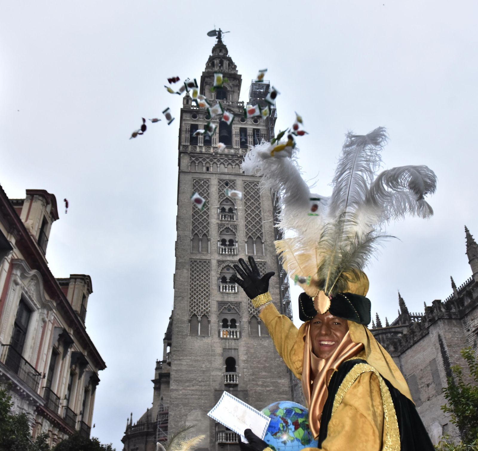 El Heraldo Real recorre las calles del centro