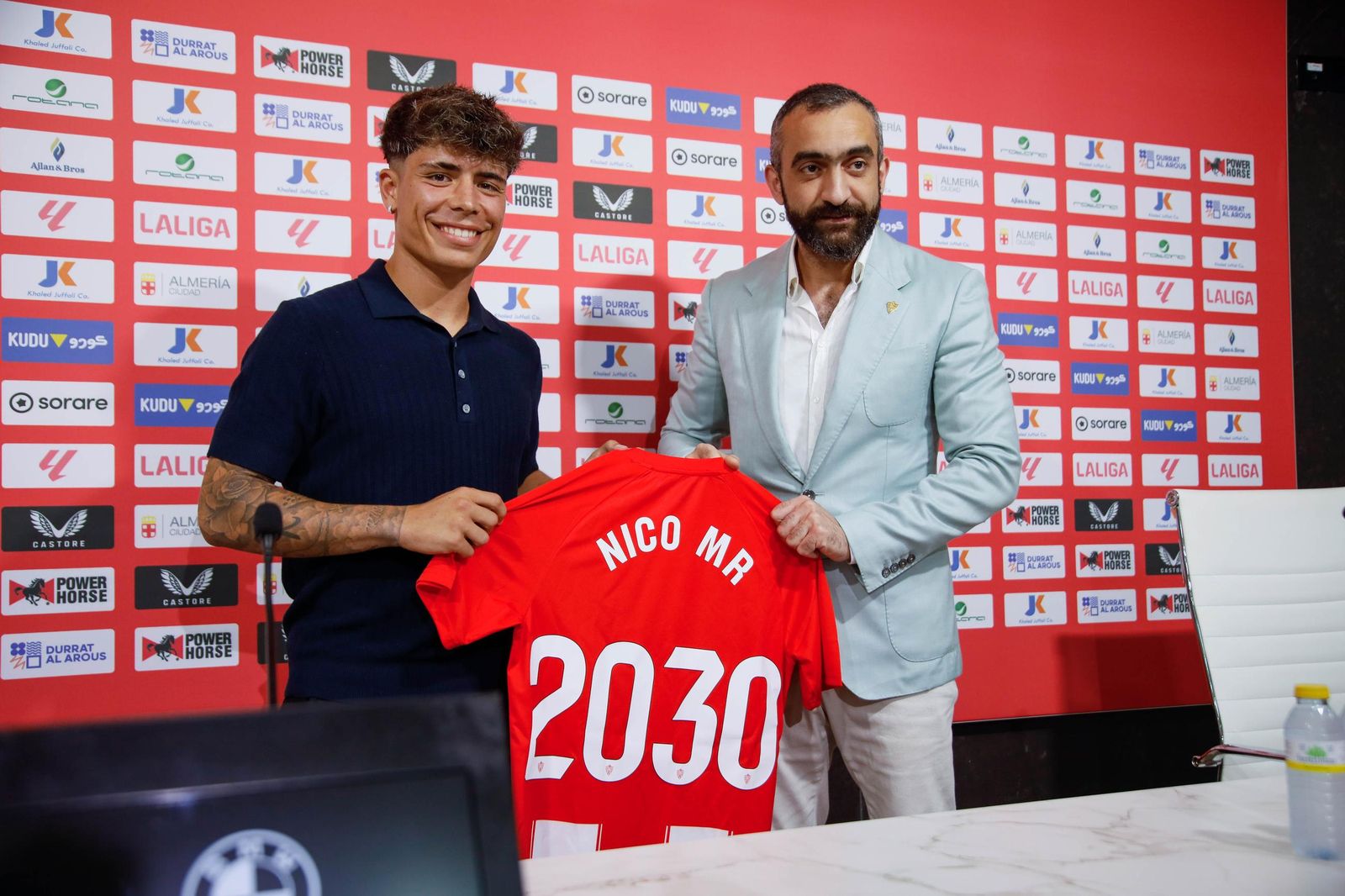 Presentación de Nico Melamed como nuevo jugador de la UDA, en imágenes