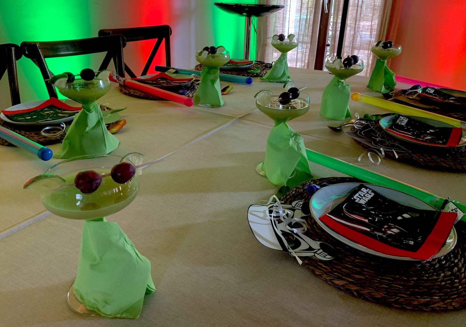 Merienda 'galáctica' para los más pequeños de la Fundación Olivares