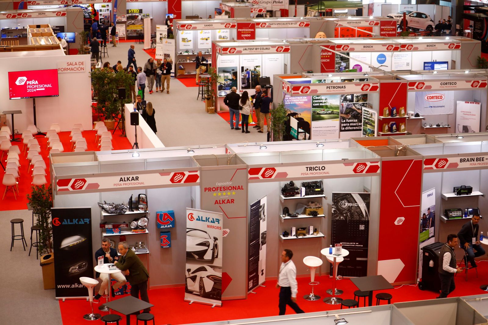 La inauguración de la XIV Feria Peña Profesional 2024 en Córdoba, en imágenes