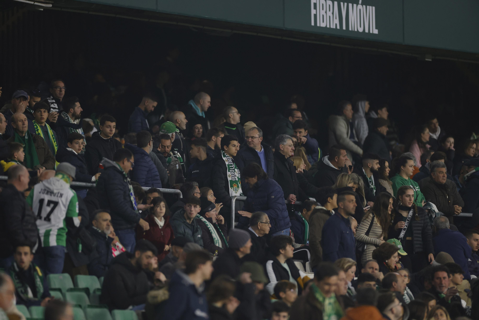 Búscate en las fotos del Betis-Celta