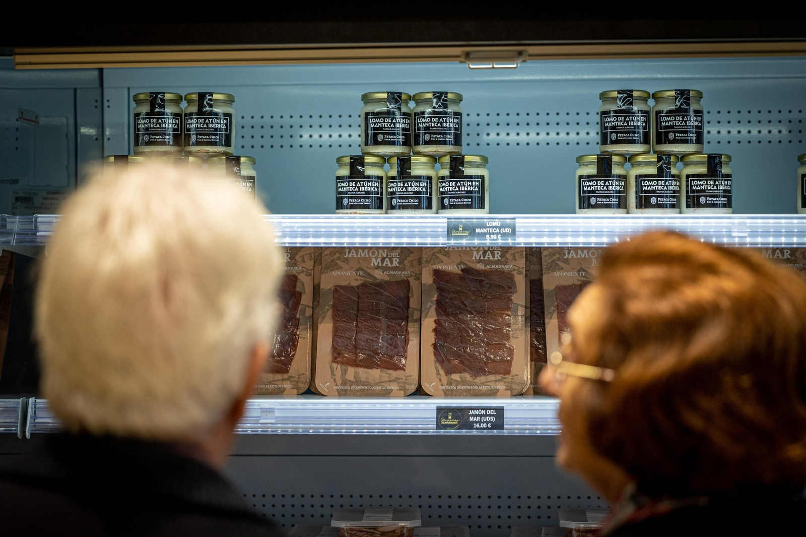 Imágenes de ‘Shopping Almadraba’ la nueva tienda de Petaca Chico en Cádiz