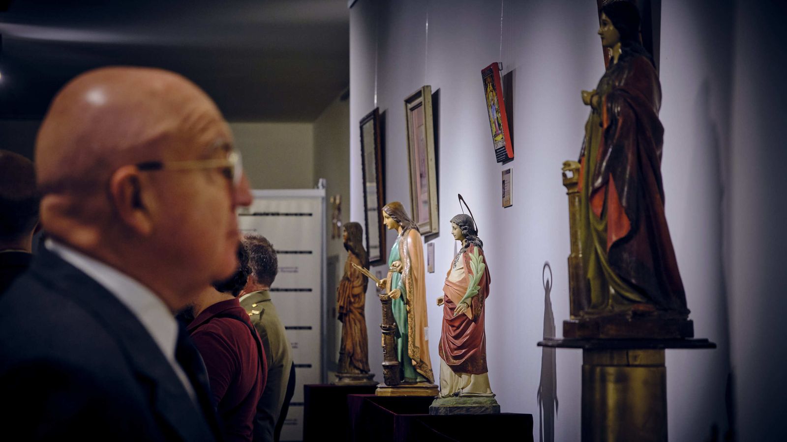 Exposición de  las imágenes relativas a Santa Barbaraque se custodian en las dependencias que el RACTA-4