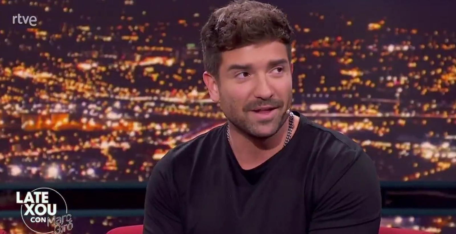 Pablo Alborán acudió al Late Xou para promocionar su nuevo álbum 'KM.0'.