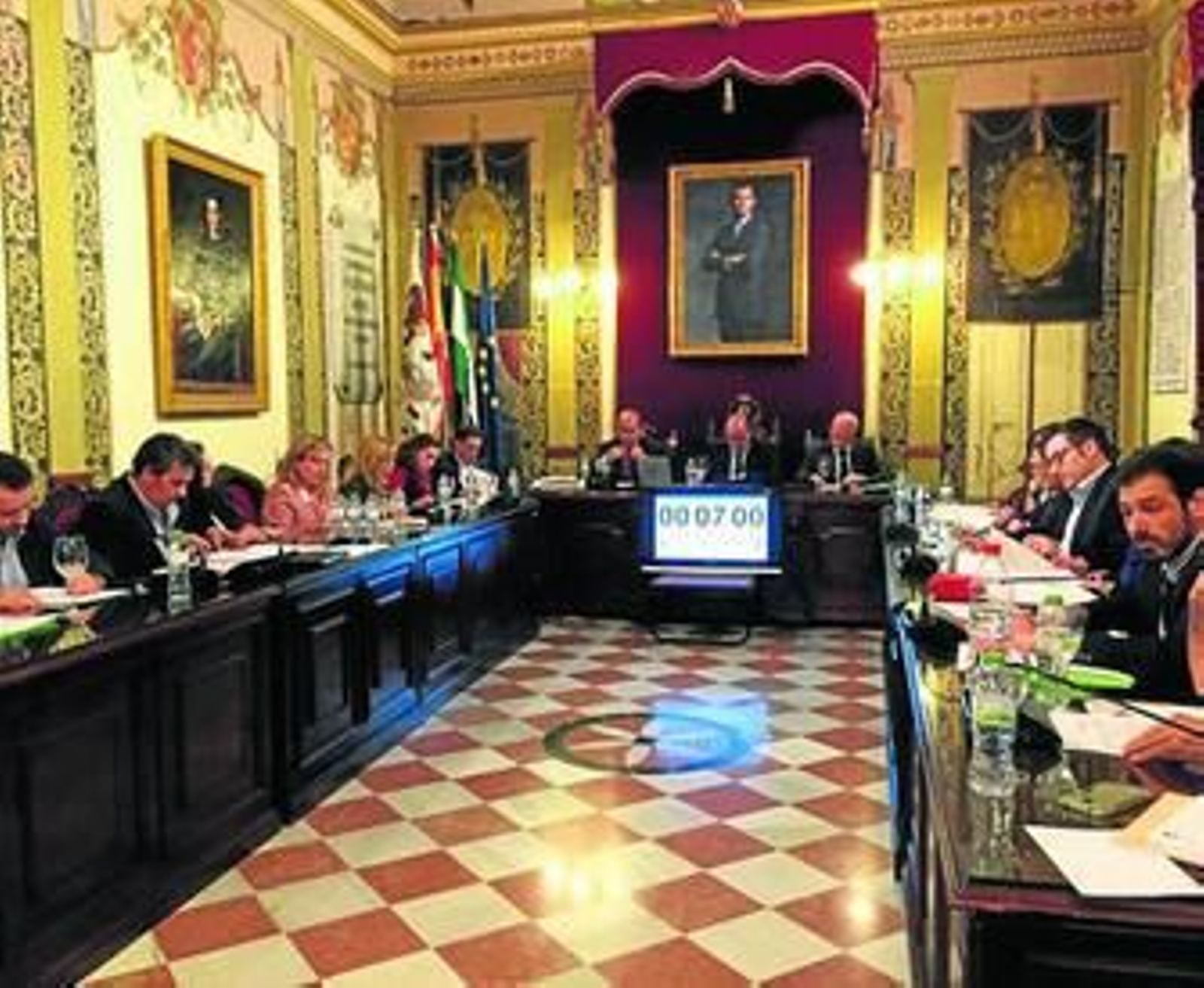 Momento de la sesión plenaria en el Ayuntamiento de Antequera.