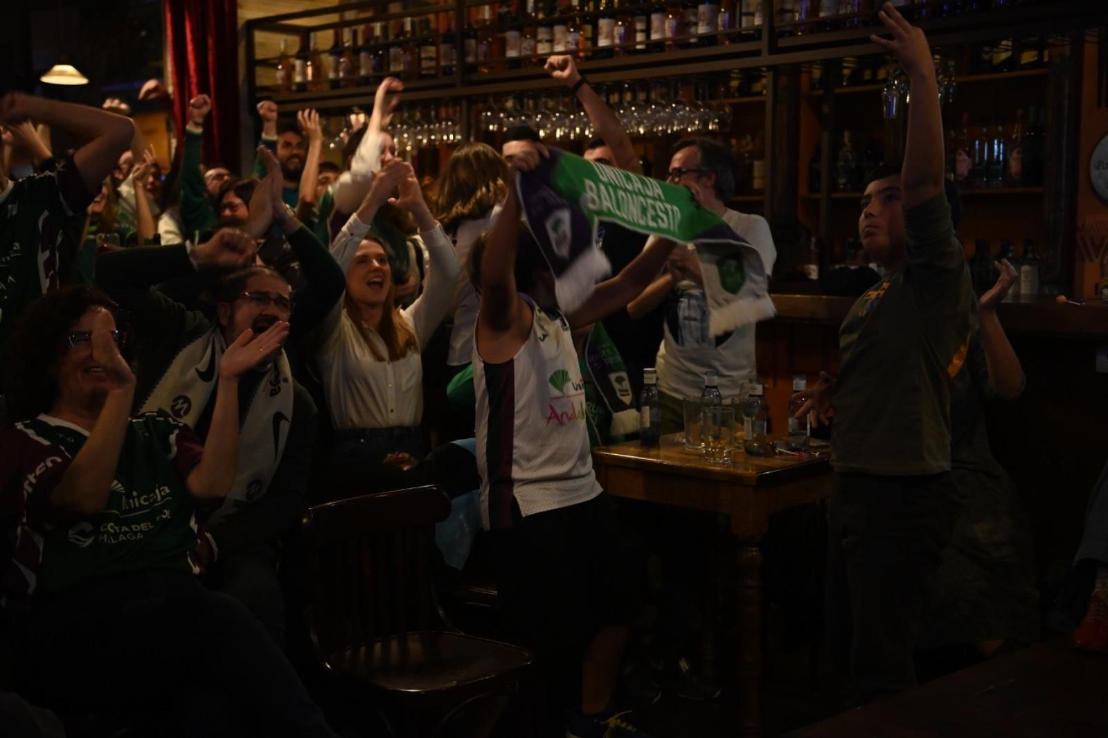 La fiesta del Le Grand Café del Centro con el Unicaja, en imágenes