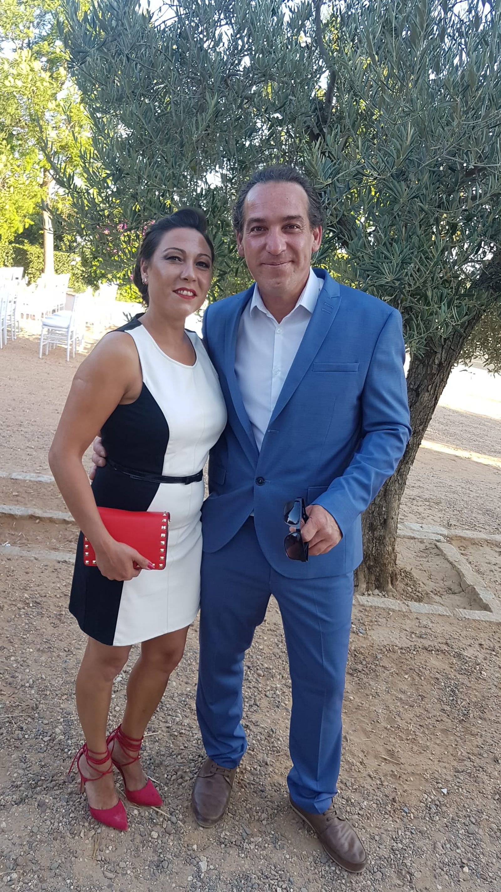 Juan Manuel Andrey Valenzuela y su pareja, Victoria García González, residen en Reino Unido desde hace once años.