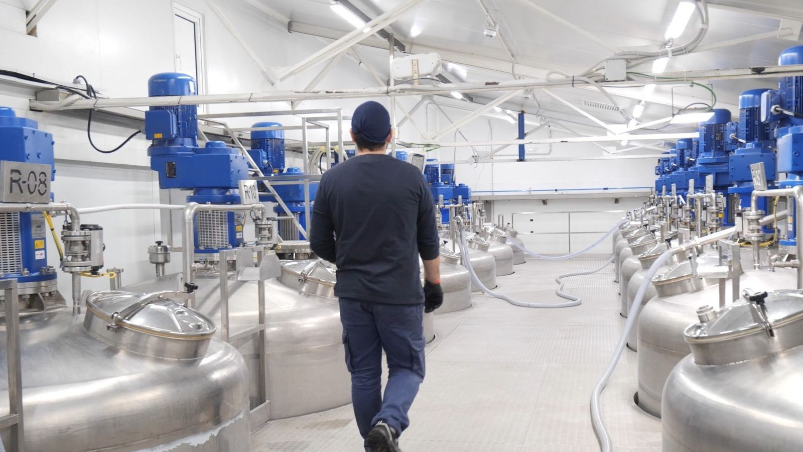 Fábrica de Instituto Español en Hinojos (Huelva)