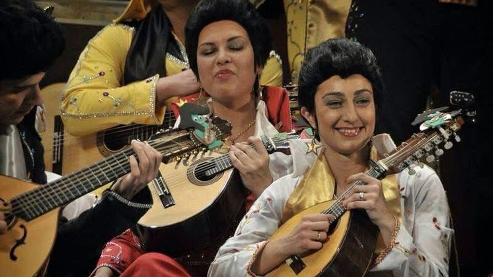 En el coro ‘Los números 1’ (2014) con Maribel de los Reyes detrás.