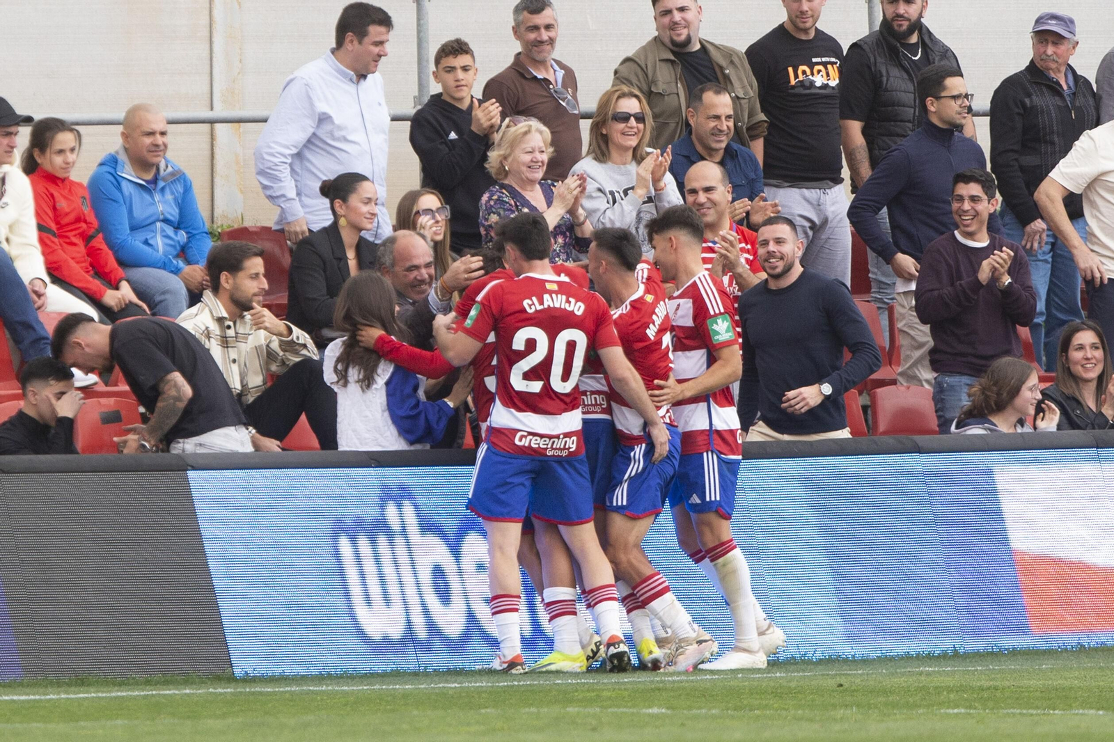 Las mejores imágenes del Recreativo Granada - Atlético de Madrid B