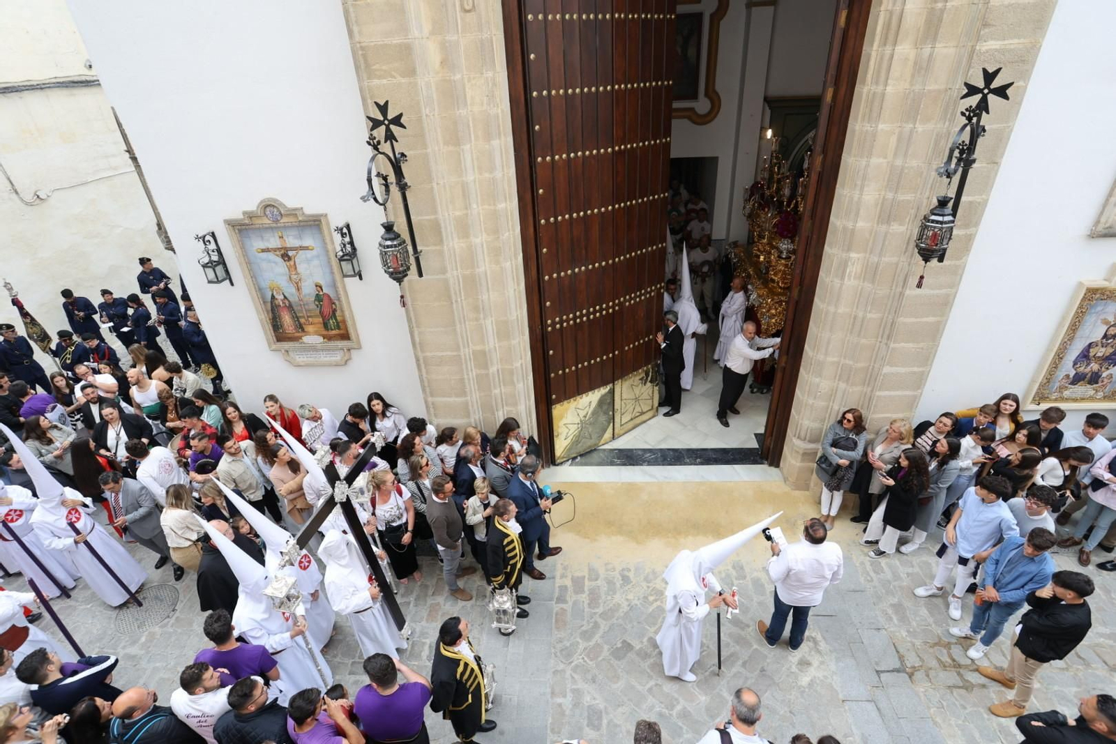 Martes Santo en Jerez: Imágenes de la Hermandad del Amor