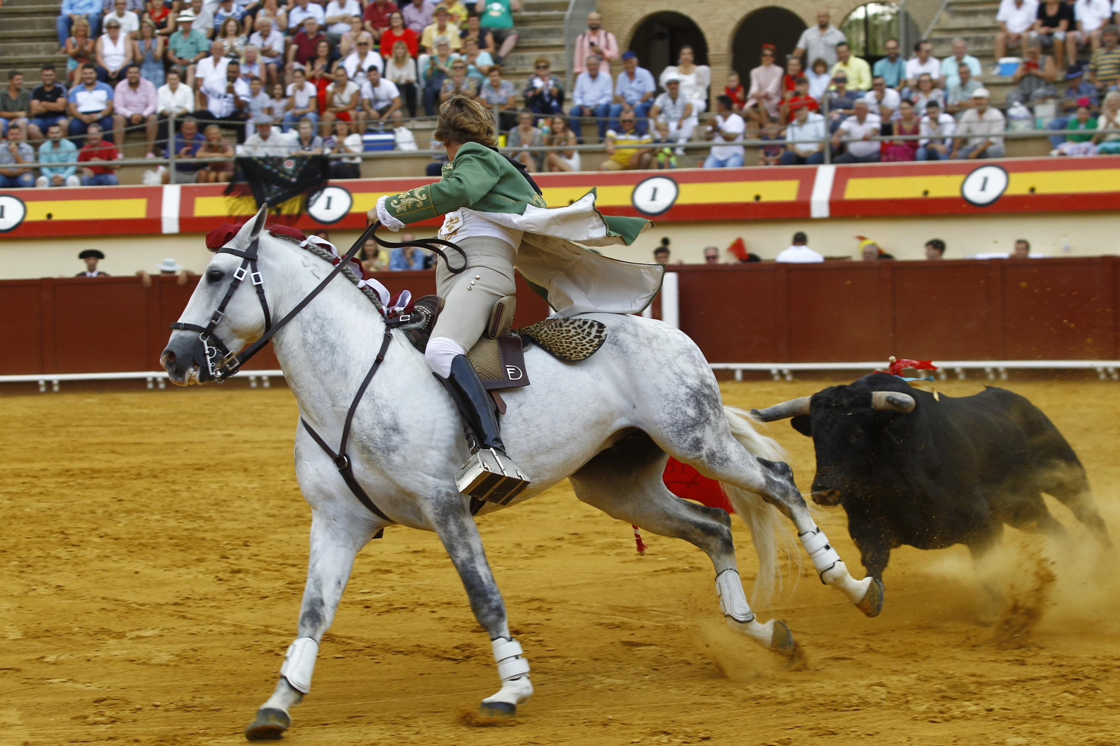 Imágenes de la corrida de rejones en la Feria taurina de Vera 2022