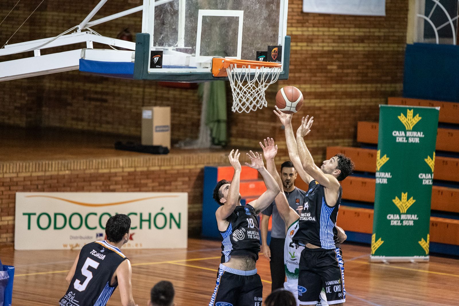 Baloncesto: Imágenes del Huelva Comercio - Extremadura