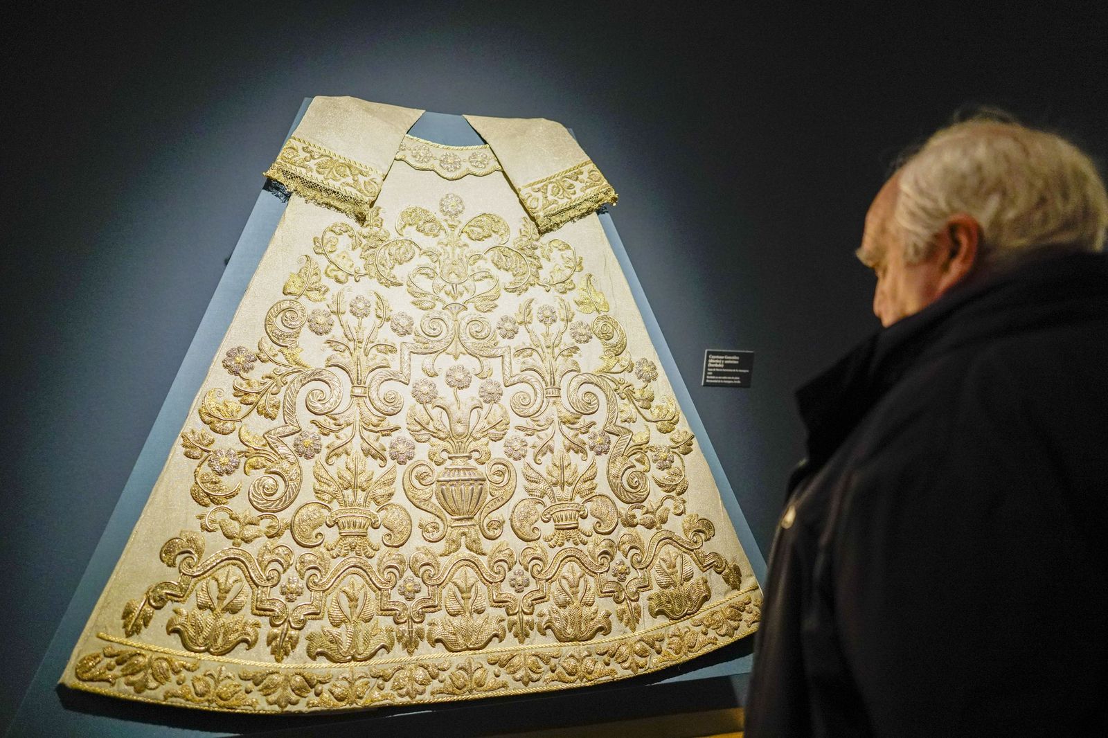 La inauguración de la exposición de Cayetano Gonzalez en Fundación Cajasol, todas las fotos