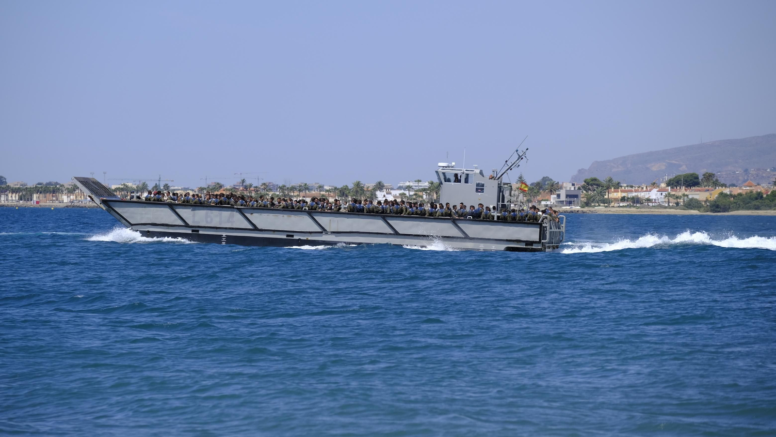 Desembarco de la Infantería de Marina en la Playa del Perdigal, en El Alquián-Almería