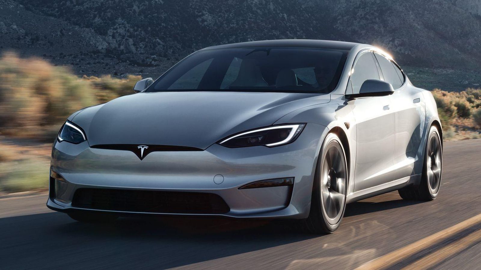Como el Model X, el Model S de Tesla exclusivamente se produce en los Estados Unidos, lo que puede tener consecuencias de cara a la comercialización de ambos en otros países de desatarse los aranceles recíprocos, tal como ya ocurre en China. Como el Model X, el Model S de Tesla exclusivamente se produce en los Estados Unidos, lo que puede tener consecuencias de cara a la comercialización de ambos en otros países de desatarse los aranceles recíprocos, tal como ya ocurre en China.