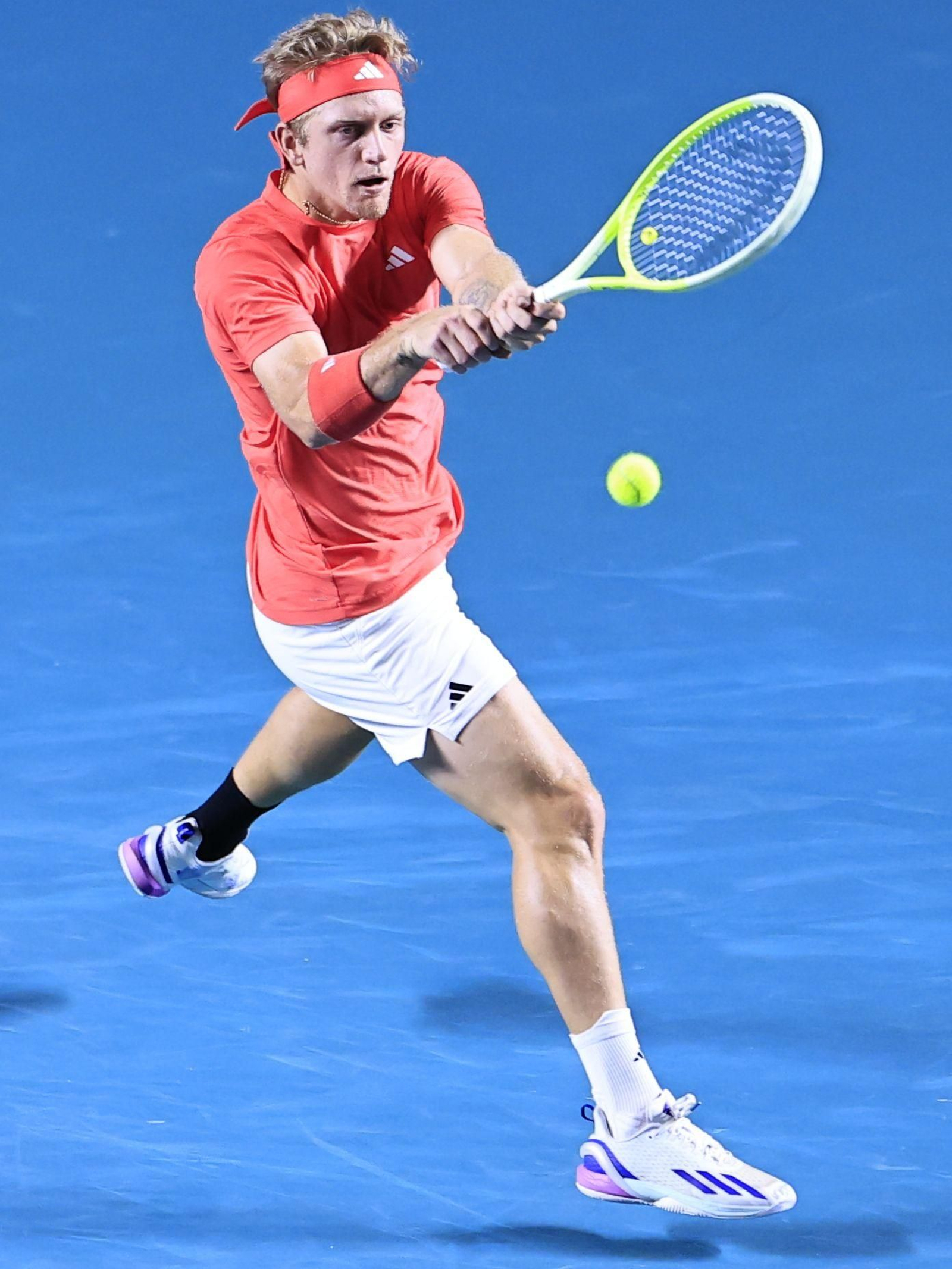 Un mágico Davidovich tumba a Shapovalov y está en la final de Acapulco Un mágico Davidovich tumba a Shapovalov y está en la final de Acapulco
