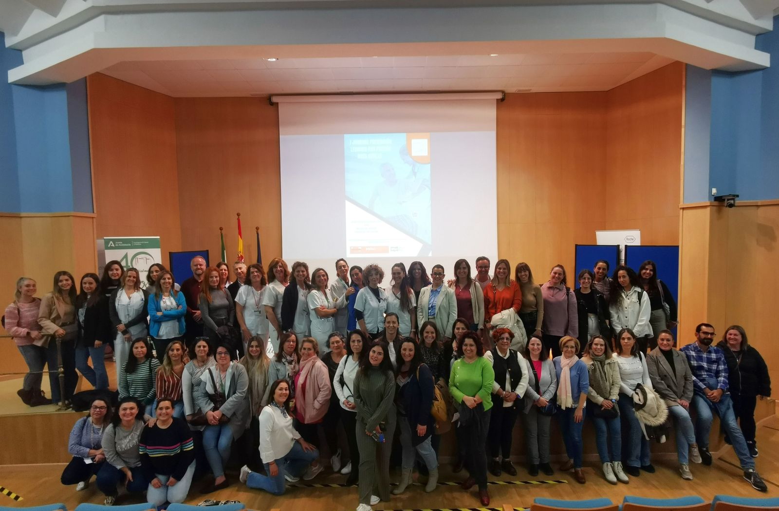 Grupo de ponentes y asistentes a esta I Jornada de Prevención de Lesiones por Presión organizada y celebrada en el Hospital Universitario de Valme.