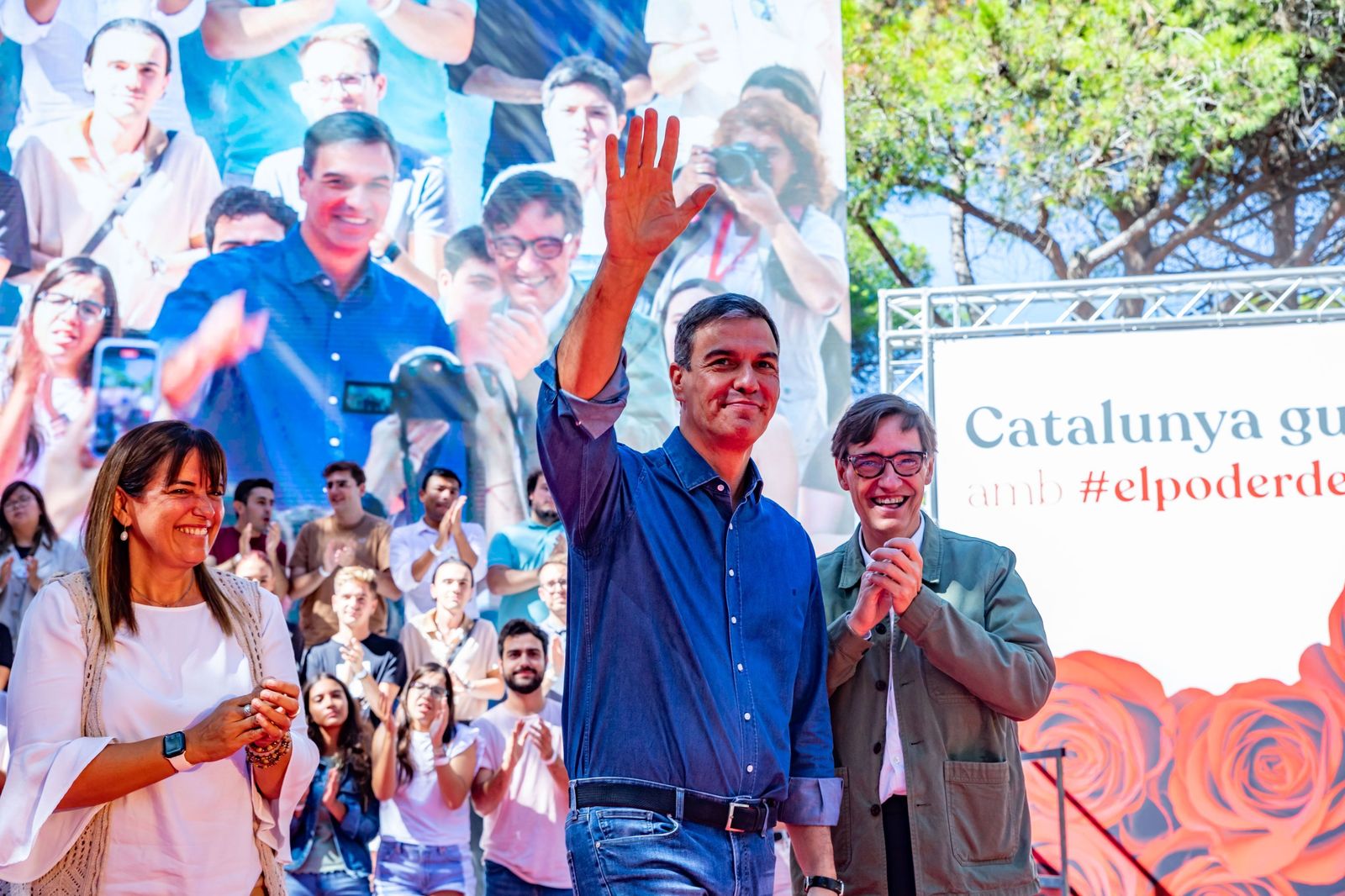 Pedro Sánchez junto a Salvador Illa en Gavá.