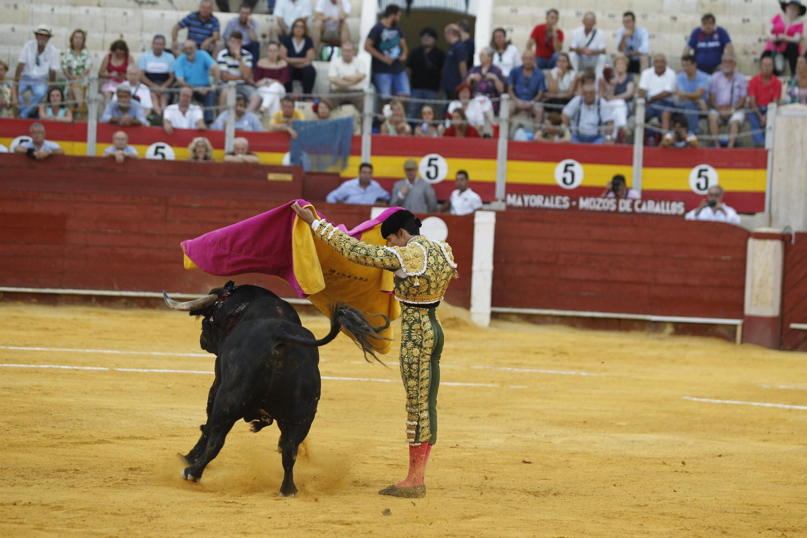 Fotogalería Primera Corrida de Toros. Feria de Almería 2019