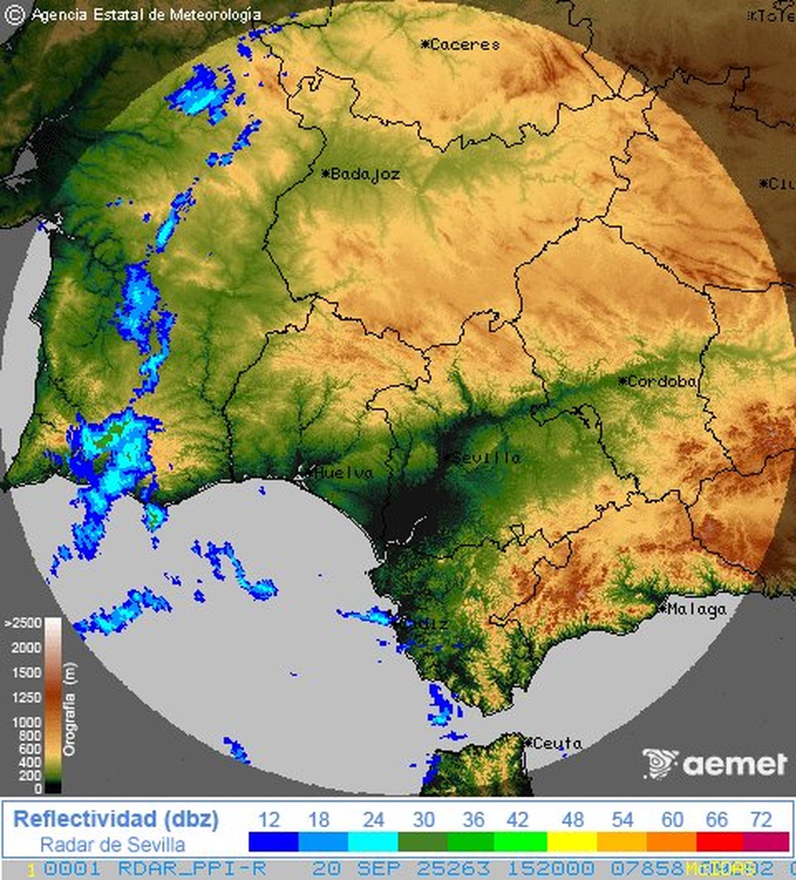 Chubascos sobre Portugal que se acercan a Huelva.