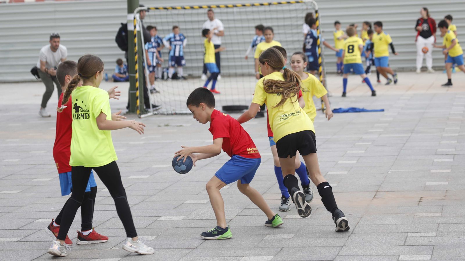 Las fotos de la jornada de balonmano calle