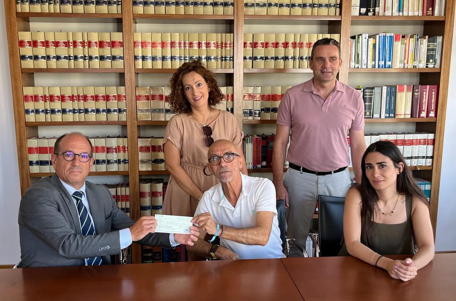 Una víctima de abusos sexuales dona su indemnización a una asociación de lucha contra el cáncer