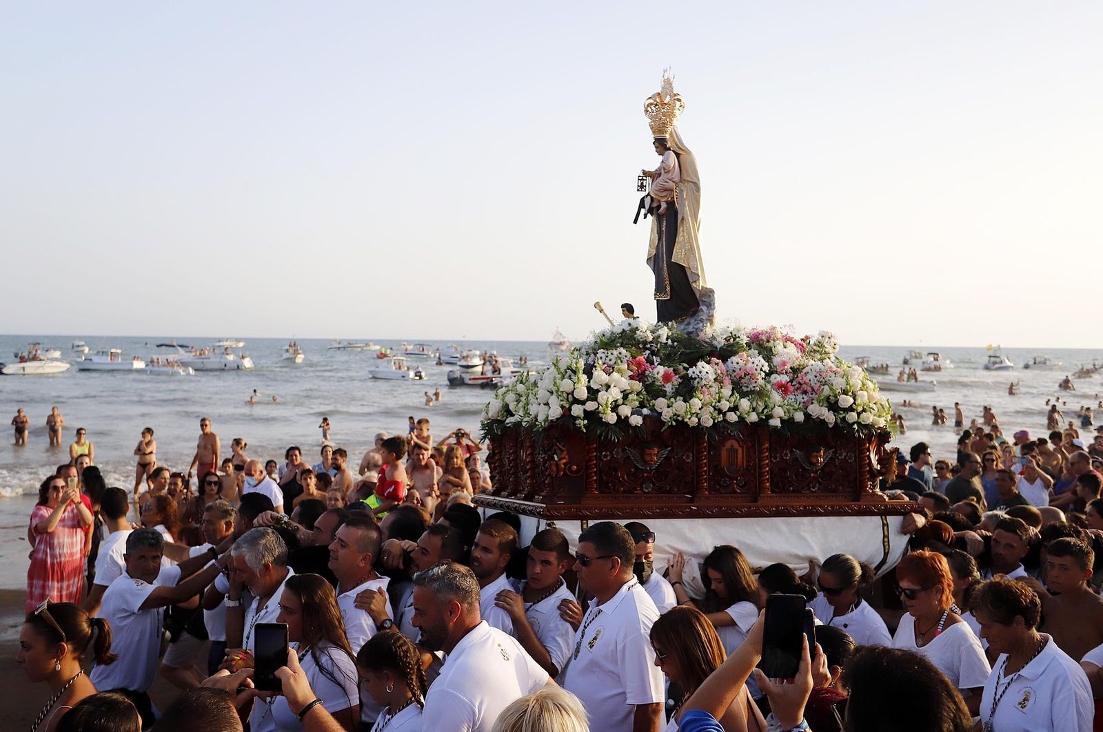 Imágenes de la procesión de la Virgen del Carmen en Punta Umbría