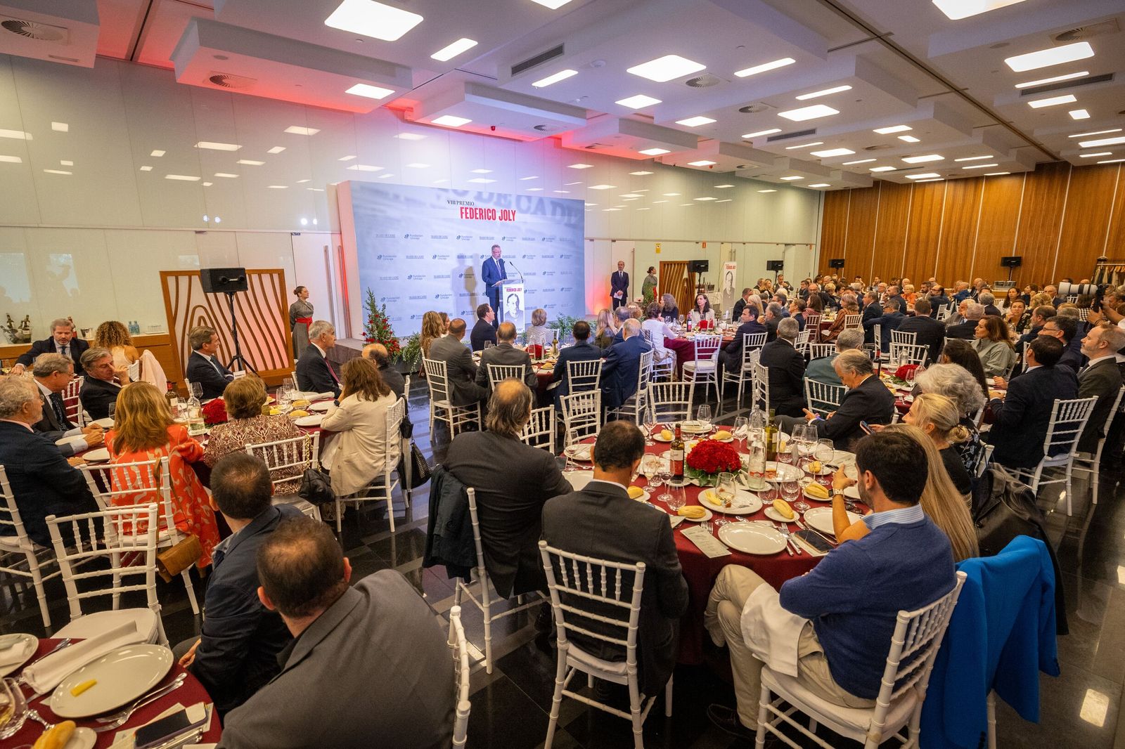 Las imágenes de la entrega del VIII Premio Federico Joly a Sara Baras en Cádiz